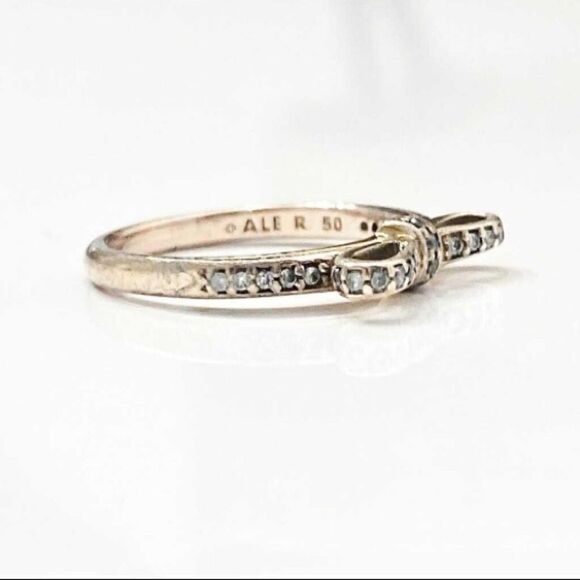 Pandora Sparkling Bow Rose Gold & Cubic Zirconia Ring - Picture 4 of 12